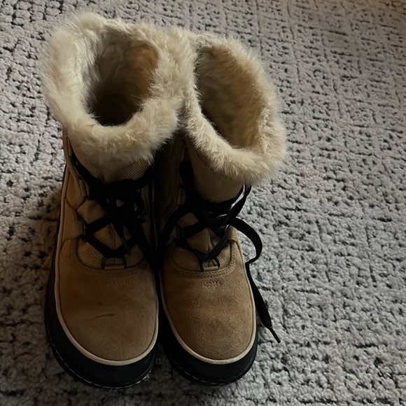 Sorel Snow Boots - Picture 2 of 3